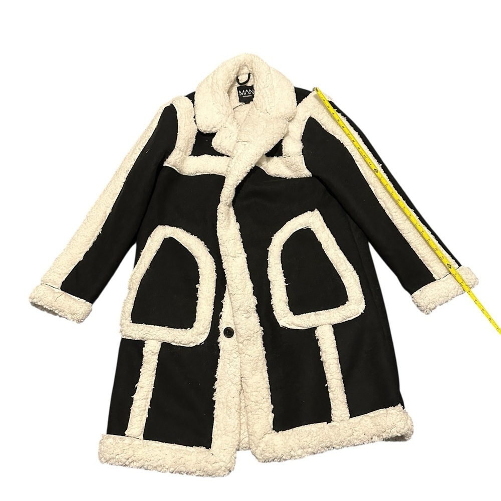 Boohoo man Black and Cream Teddy men Jacket, NWT, size large - Picture 5 of 16